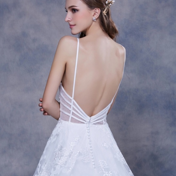 Wedding Dress - Picture 3 of 8